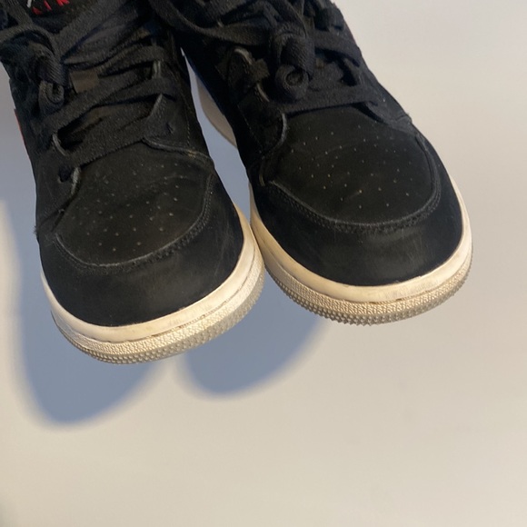 Nike Air Jordan Mid GS Black, Red Blue Sneakers- SZ Y- W